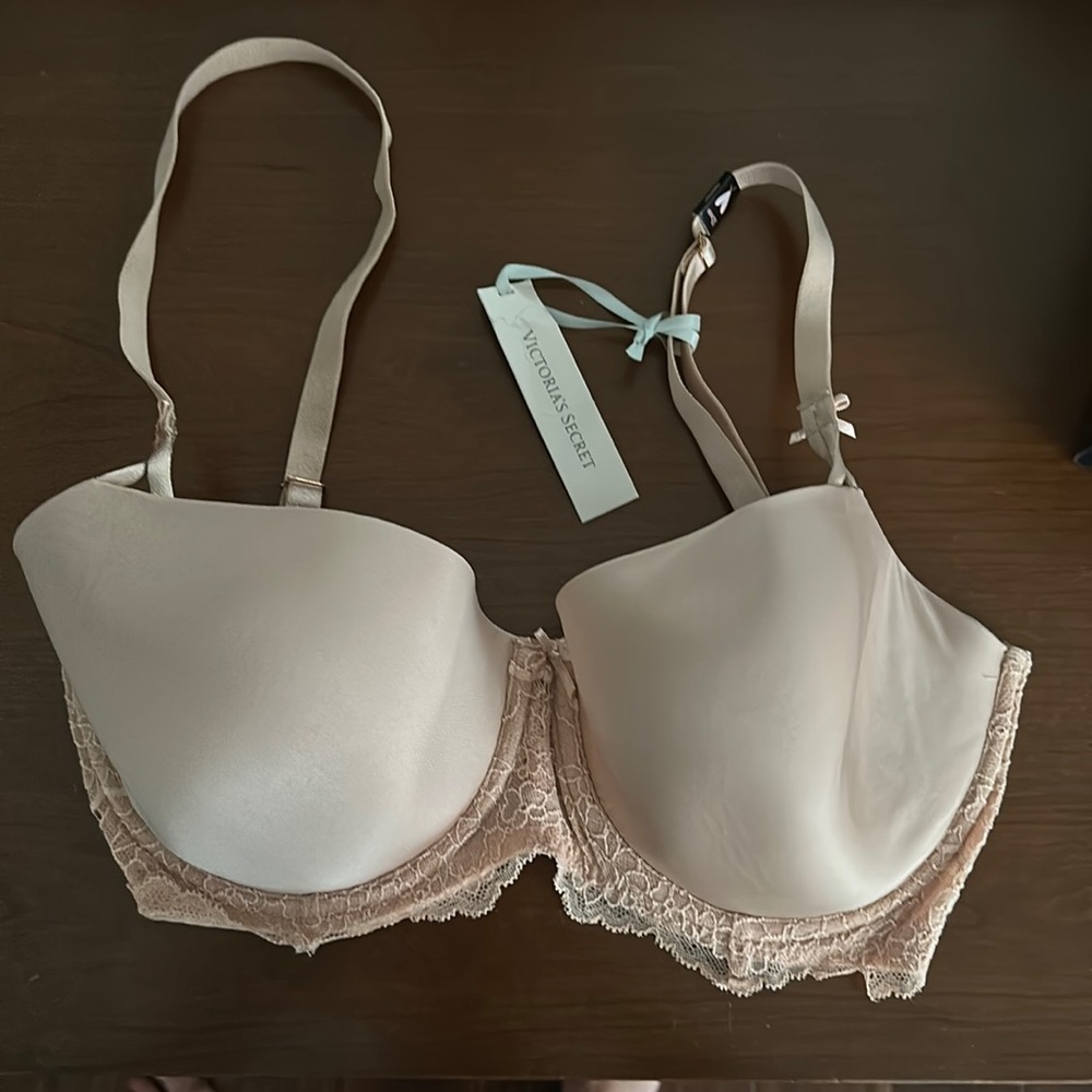 32DDD Victoria’s Secret bra nwt